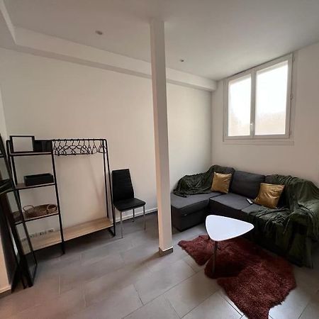 Appartement Idealement Situe Montereau-faut-Yonne Bagian luar foto